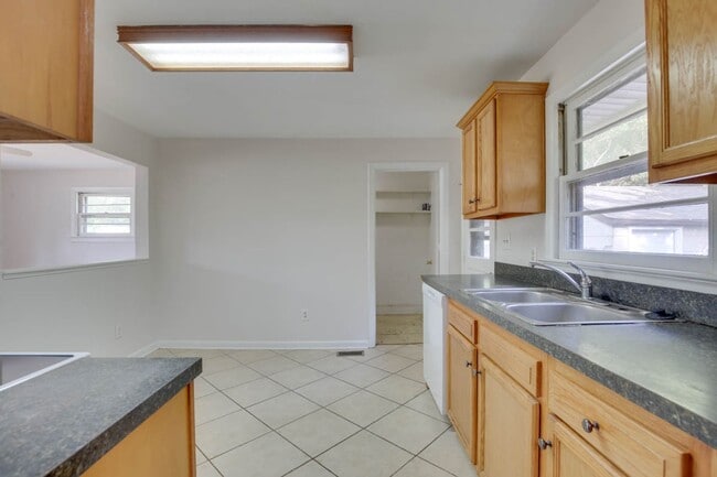 Building Photo - 106 Woodhaven Rd