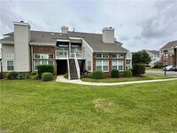 Building Photo - 4044 Laurel Green Cir
