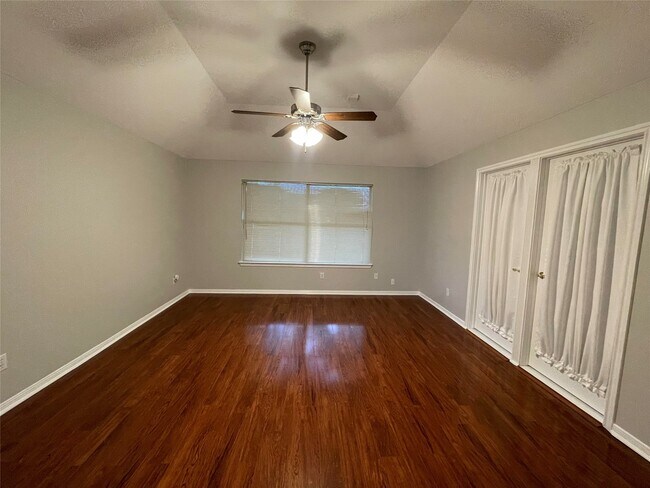 Building Photo - 7110 Pembrough Ln