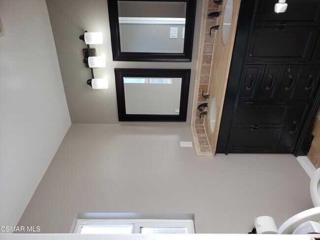 Building Photo - 1390 Calle Bouganvilla