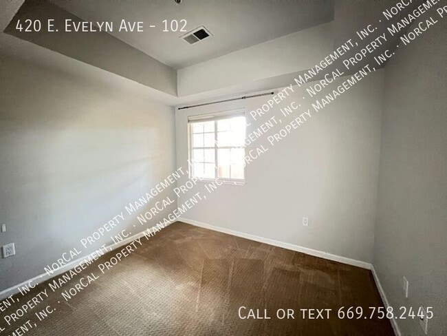 Building Photo - 420 E Evelyn Ave