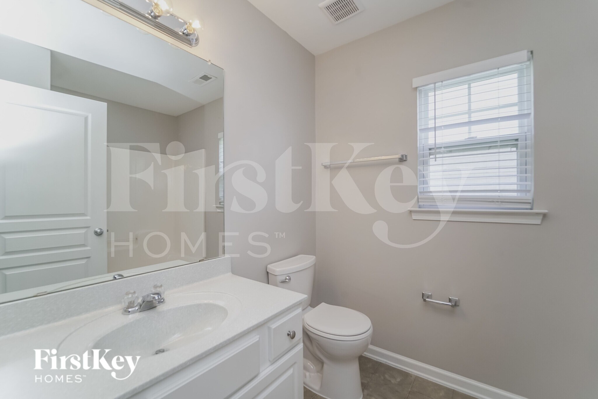 Building Photo - 9508 Long Hill Dr