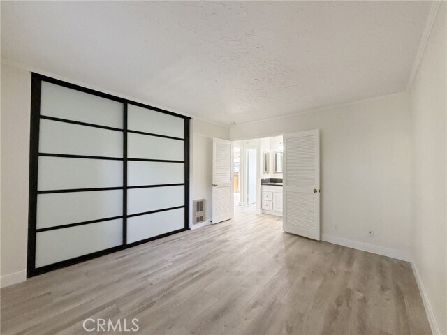 Building Photo - 231 Springview