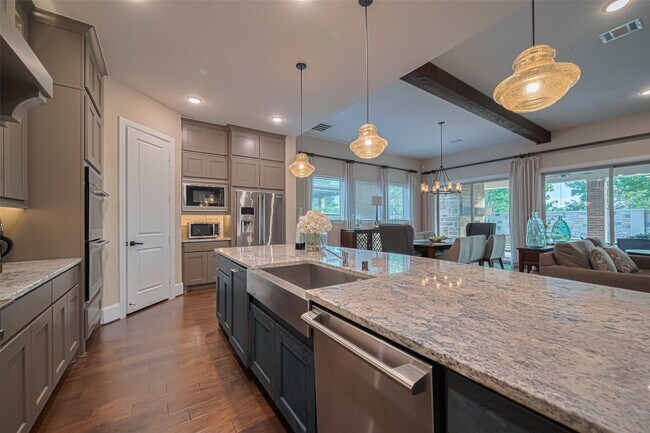 Building Photo - 2418 Sandhill Crest Ln