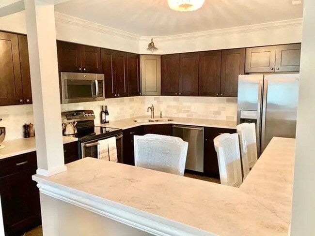 Building Photo - Beautiful 2-bedroom & 2-Bathroom Condo in ...