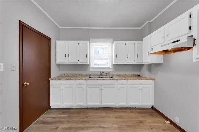 Building Photo - 788 E 156th St