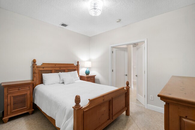 Building Photo - 2473 S Coral Trace Cir