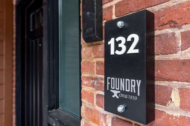 Primary Photo - 235 Old South High St