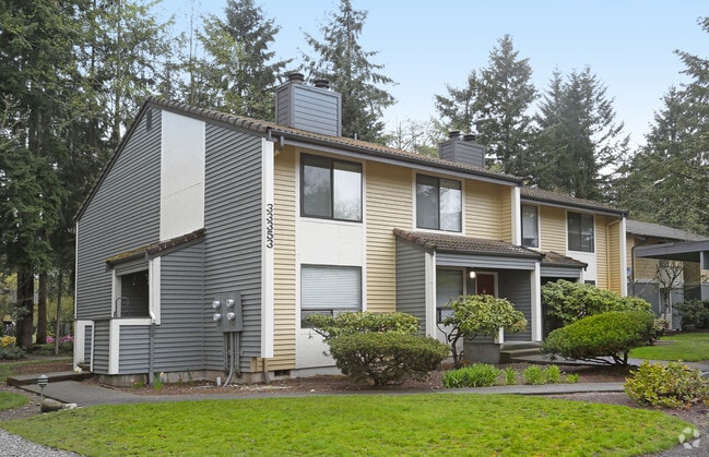 Building Photo - The Commons