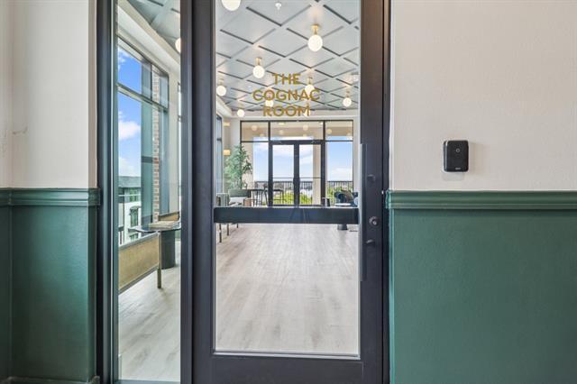 Building Photo - 405 N Ewing Ave