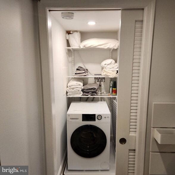 Building Photo - 4303 13th Pl NE