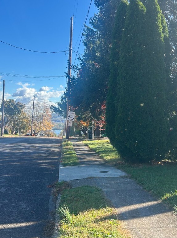 Building Photo - 536 Lansvale St