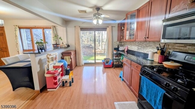 Building Photo - 22 Heritage Ct