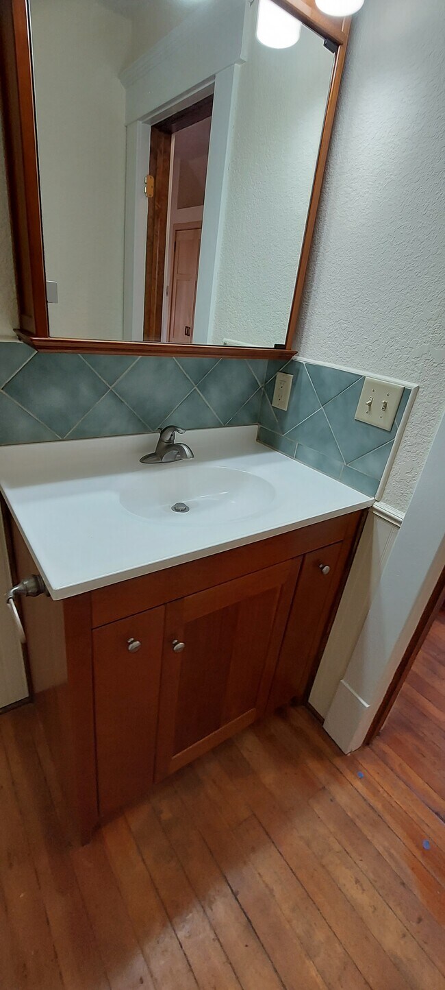 half bath - 520 S 9th St