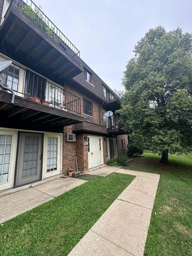 Primary Photo - 2276 Century Point Ln