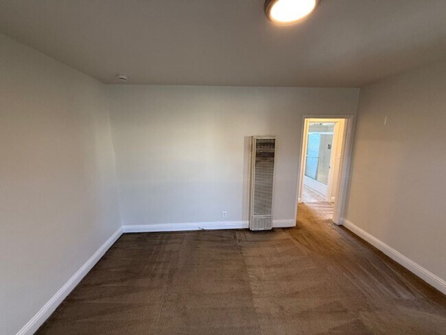 Building Photo - 5925-5933 San Diego St.