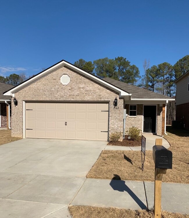 Building Photo - Three Bedroom | Two Bathroom Home in Cullman