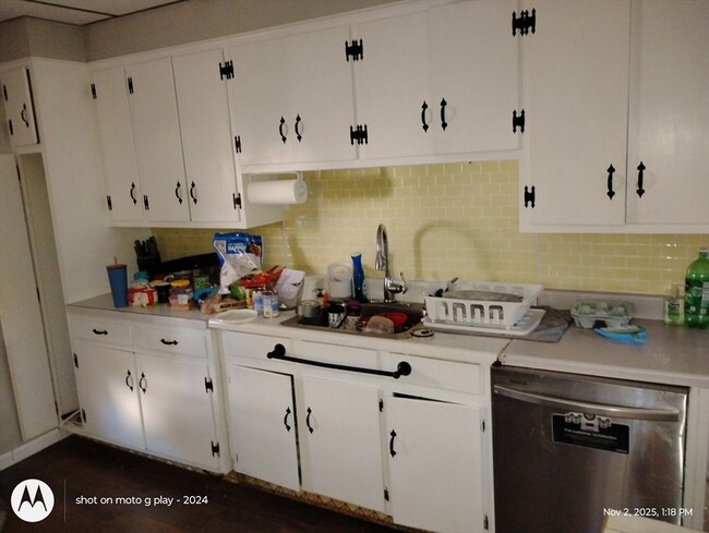 Building Photo - 77 W Main St