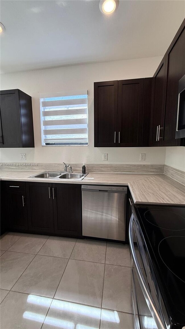 Building Photo - 11964 SW 244 Ln