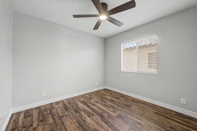 Building Photo - 2866 E Toledo Ct