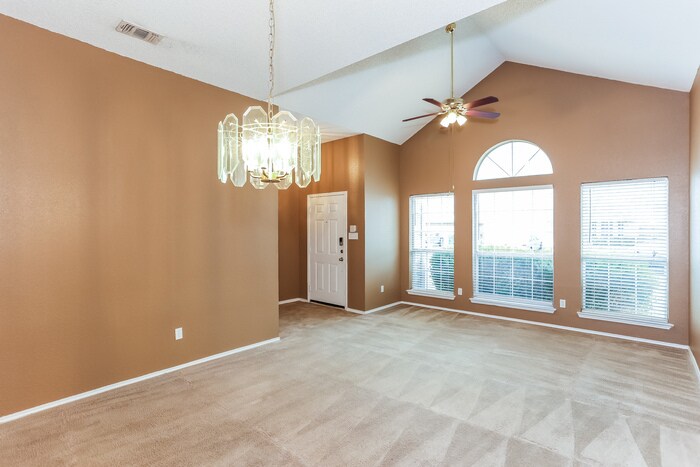 Building Photo - 7014 Snowivy Ct