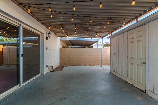 Building Photo - 4508 N 15th Ave