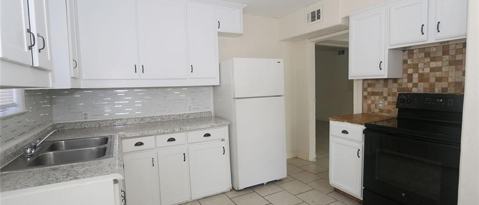 Building Photo - 2927 S Staples St