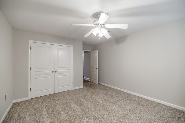 Building Photo - Ground-level, one-story condo in the highly sought-after gated community, The Woodlands of Athens!