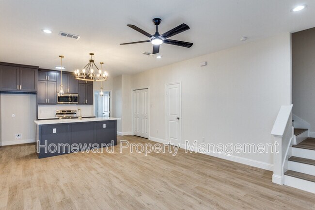 Building Photo - 8004 Julie Ave