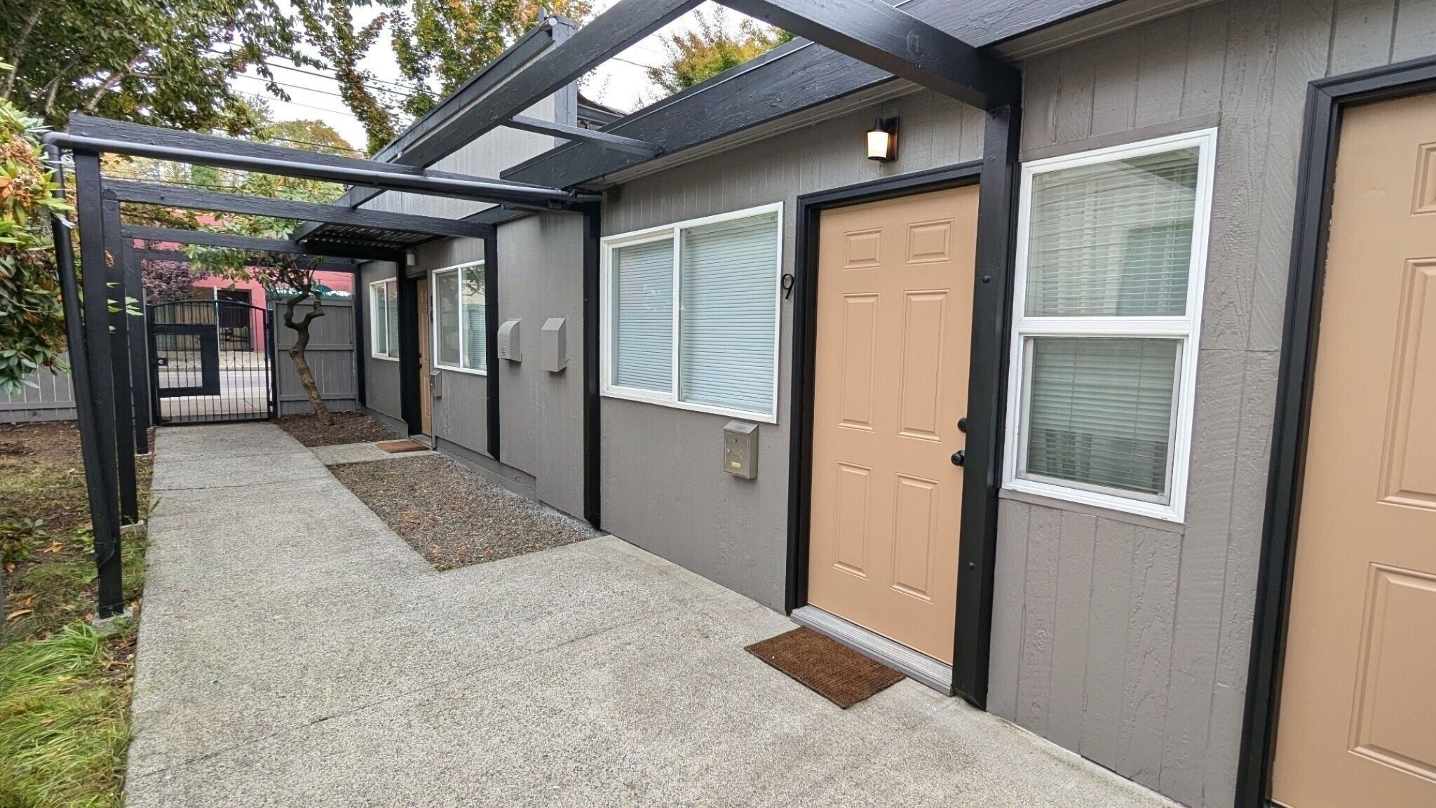 Building Photo - 8805 14TH AVE S APT 6