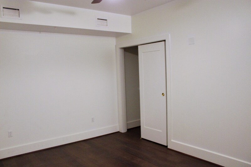 Building Photo - 1120 Reddour St