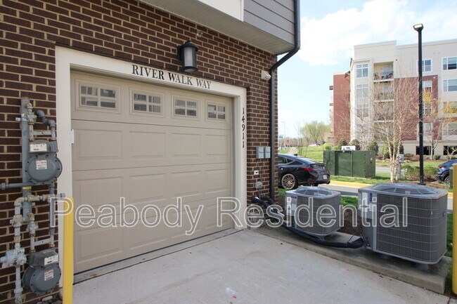 Building Photo - 14911 River Walk Way