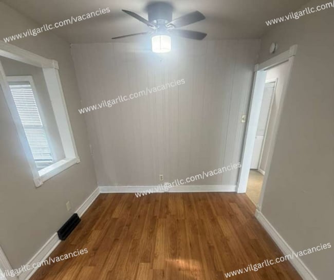 Building Photo - Updated 2-Bedroom • 1-Bathroom Home