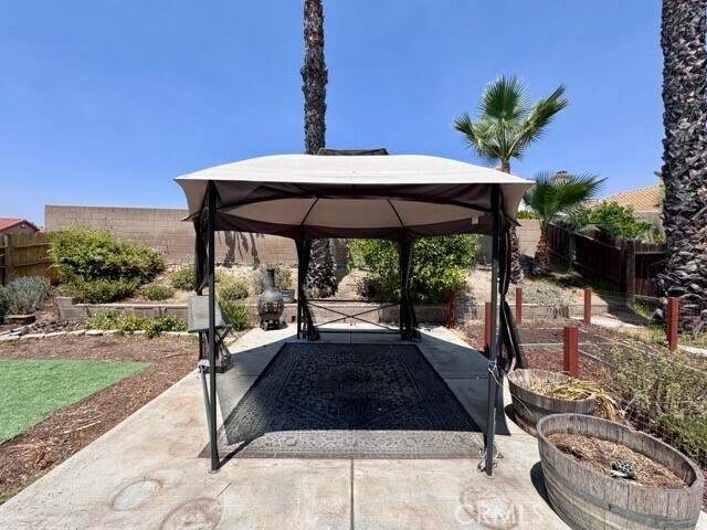 Building Photo - 39709 Garin Dr