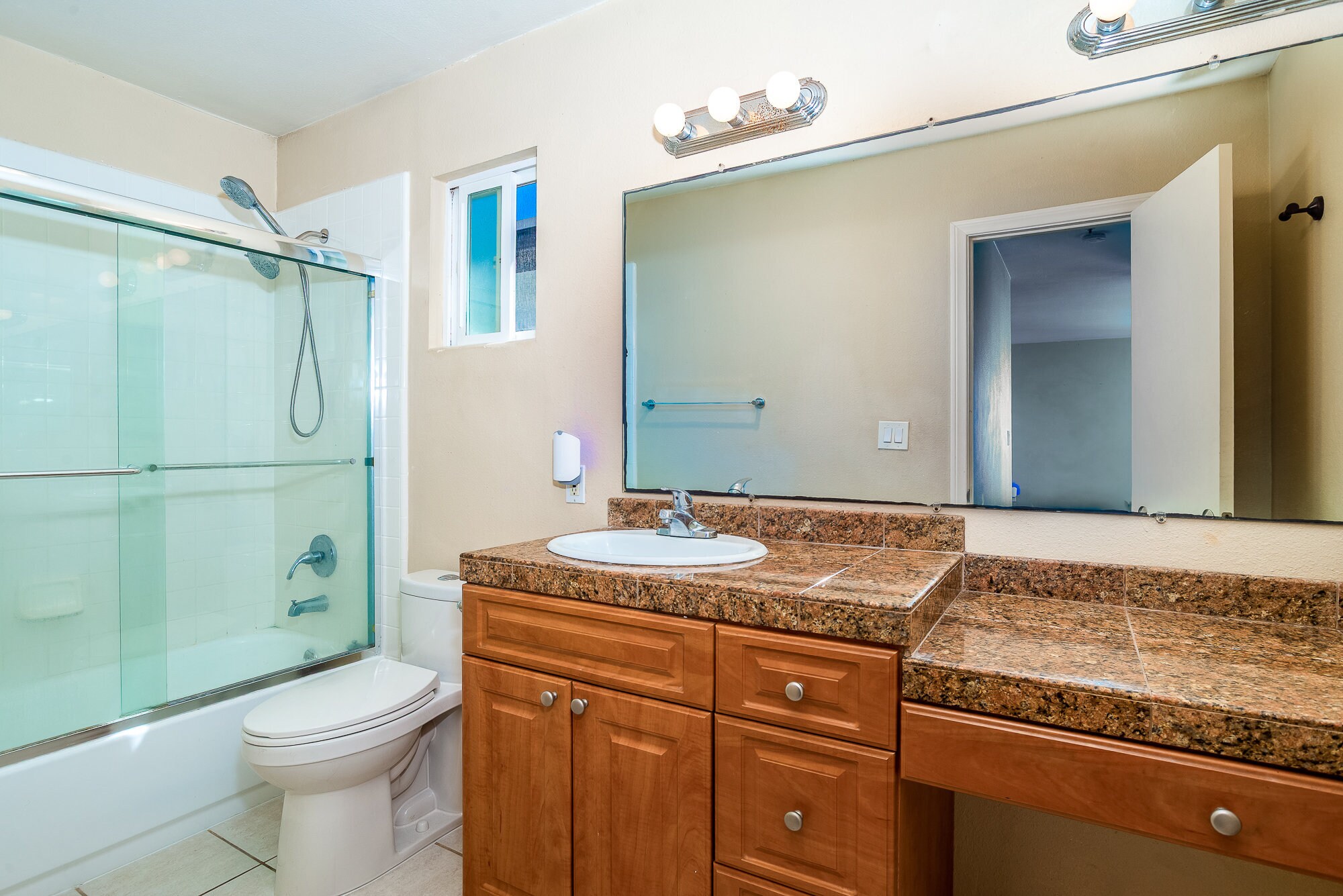 Building Photo - 674 Seacoast Dr