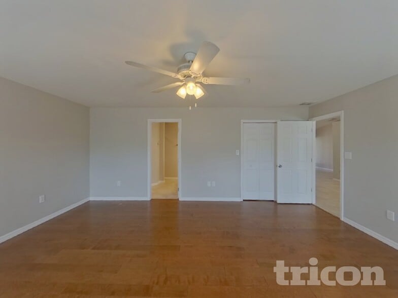 Building Photo - 23183 Burlingame Ave