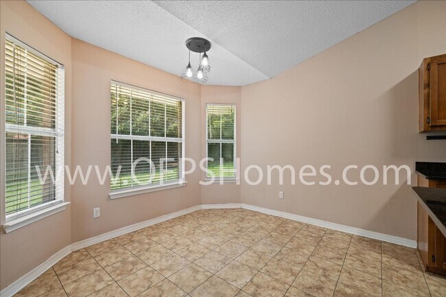Building Photo - 4 Bedroom Home in Antioch Estates