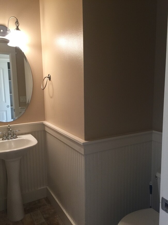 Building Photo - Very cute two story home in Boise / 3 bed,...