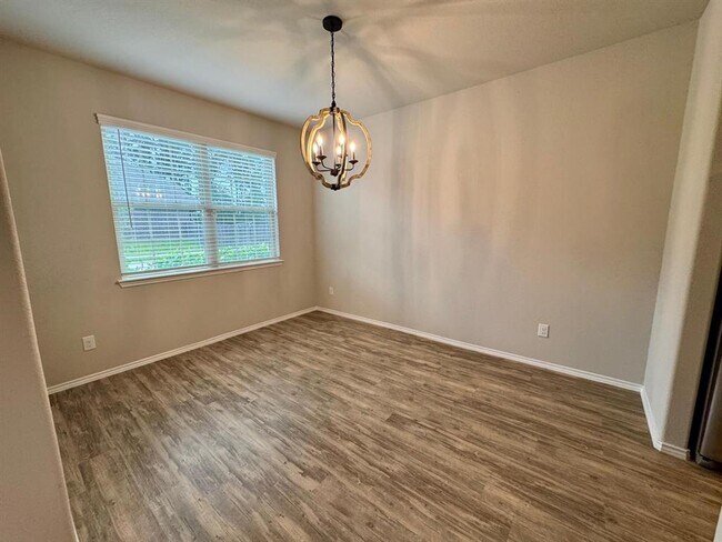 Building Photo - 14110 Silver Falls Ct