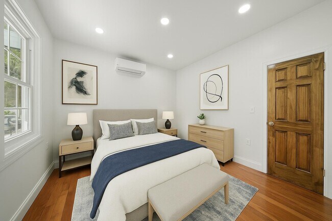 Building Photo - 14 Yankee Pl