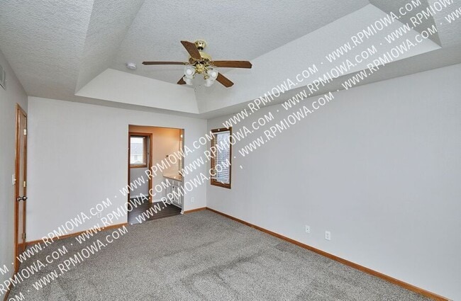 Building Photo - 1913 NW Pleasant St