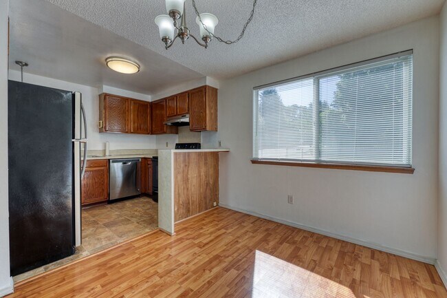Building Photo - Cozy Lacey Rambler - Move-In Ready now! 3 bed 1 bath patio home - North Thurston S.D.