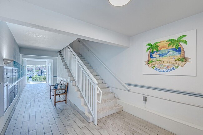 Building Photo - 100 Shore Ct