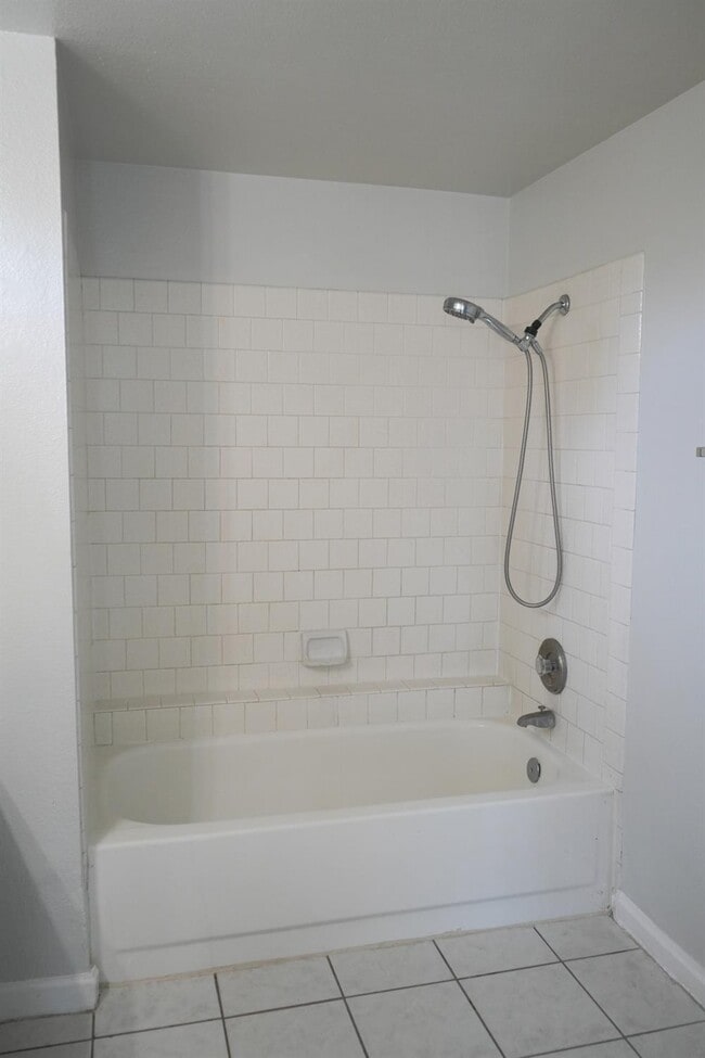 Building Photo - 4310 N Barcus Ave