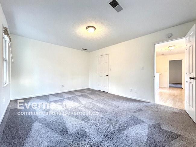 Building Photo - 405 Revere Ct
