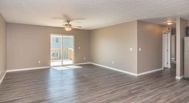 Building Photo - 407 Opal Ln