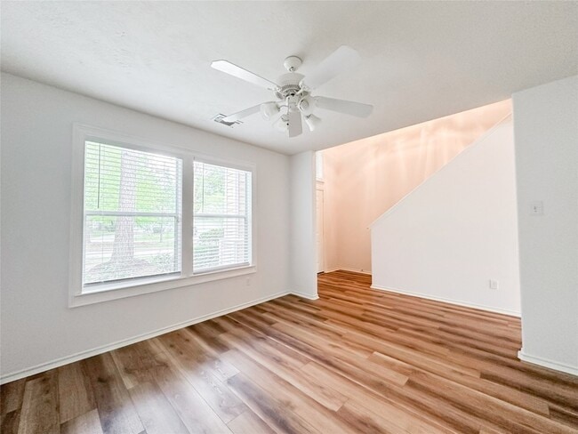 Building Photo - 11 Orion Star Ct