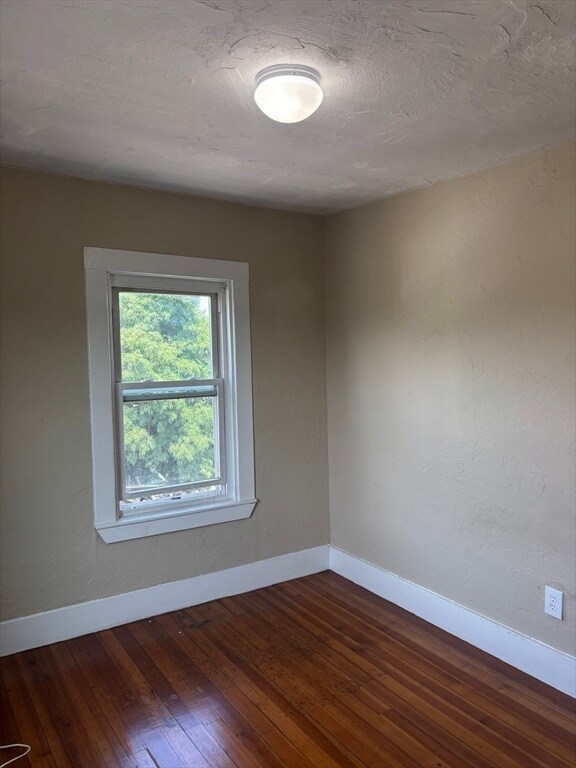 Building Photo - 107 Ames St