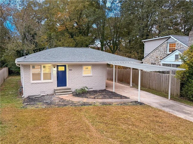 Primary Photo - 2431 Crestview Ave