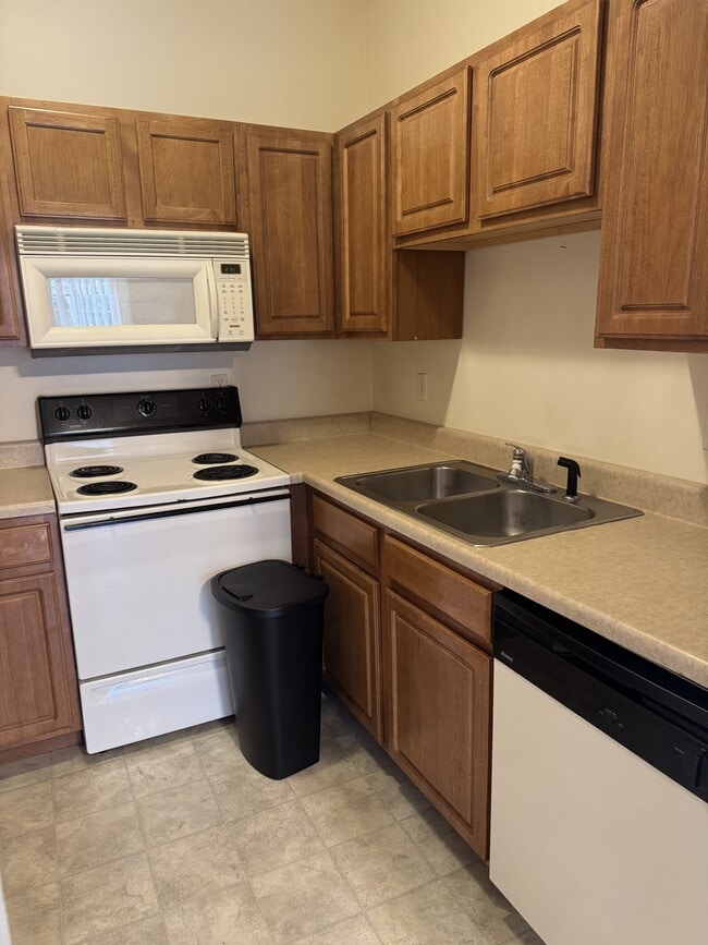 Building Photo - 3109 W Walnut St